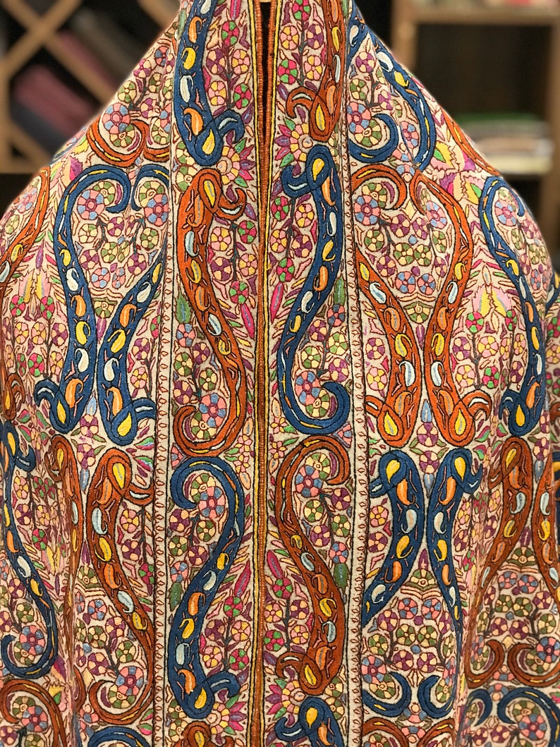 Heart Paisley Pattern Papier Mache Hand Embroidered Pure Pashmina Shawl (2)