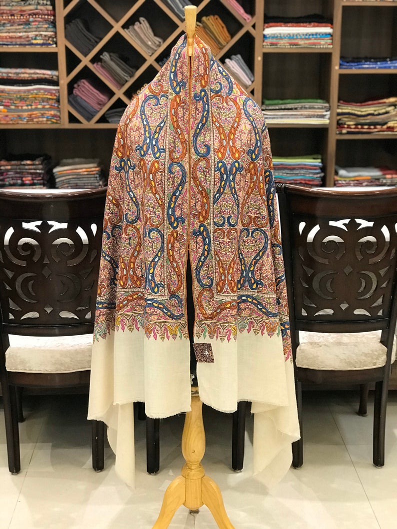 Heart Paisley Pattern Papier Mache Hand Embroidered Pure Pashmina Shawls