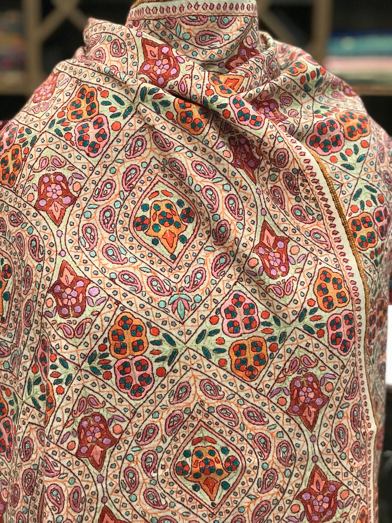 Natural White Papier Mache Hand Embroidered Pure Pashmina Shawl