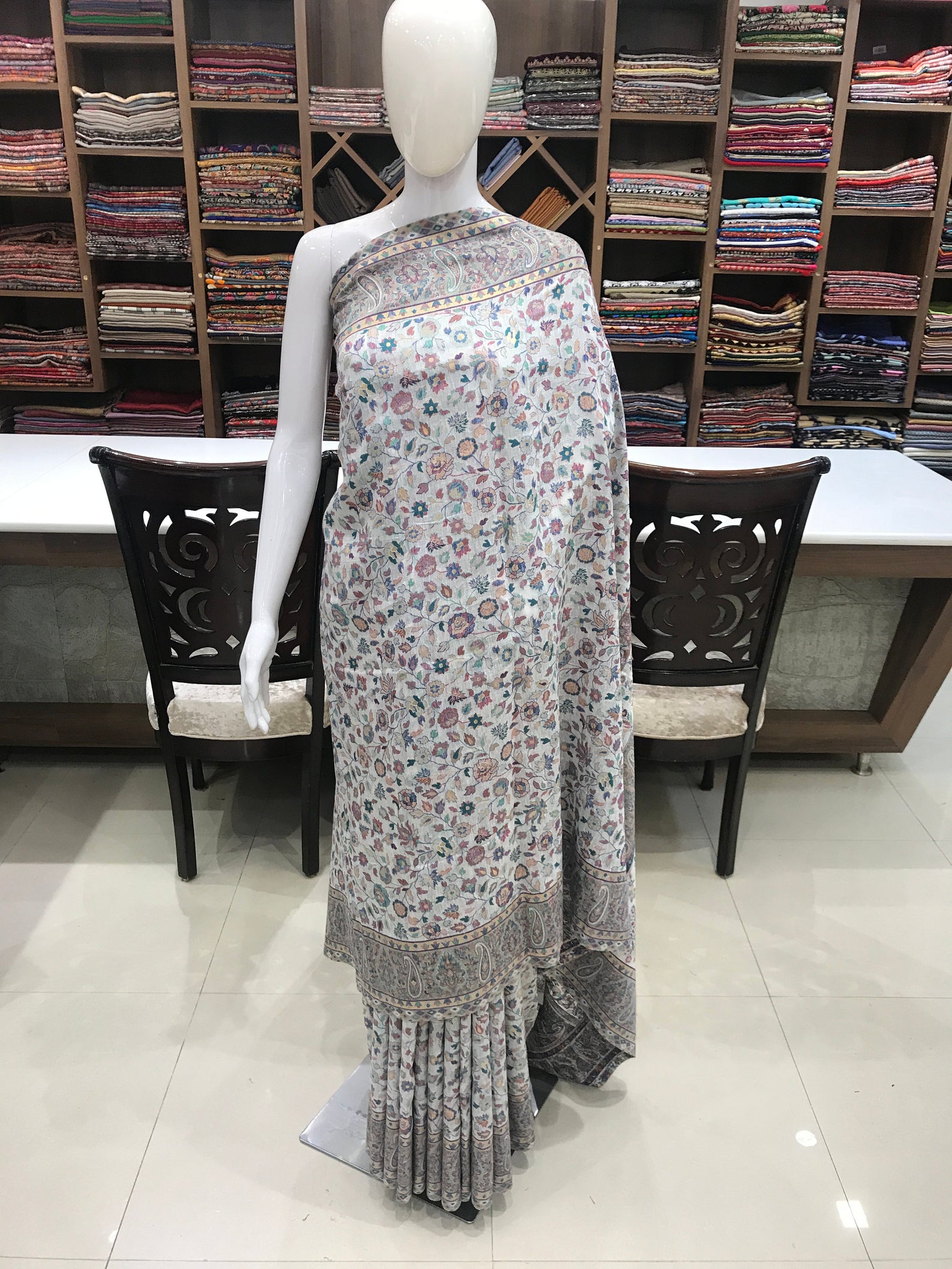 White Kani Saree White Kani Saree