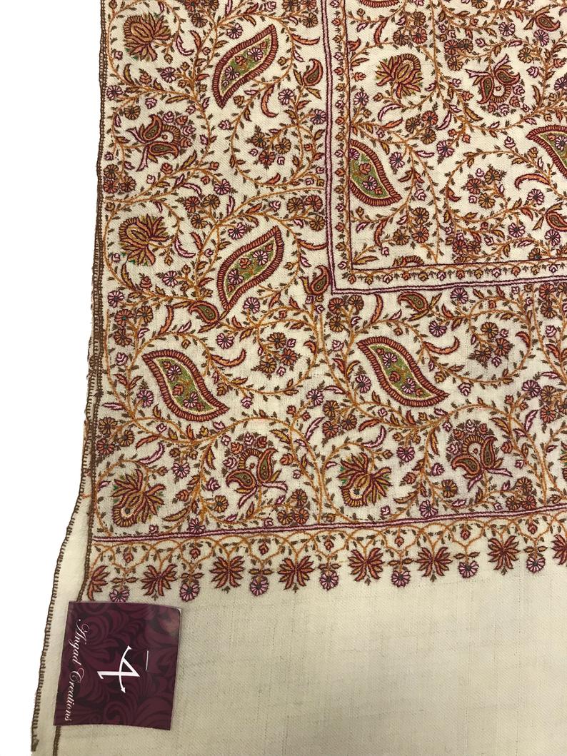 White Jamawar Sozni Pure Pashmina Hand Embroidered Shawl White Jamawar Sozni Pure Pashmina Hand Embroidered Shawl