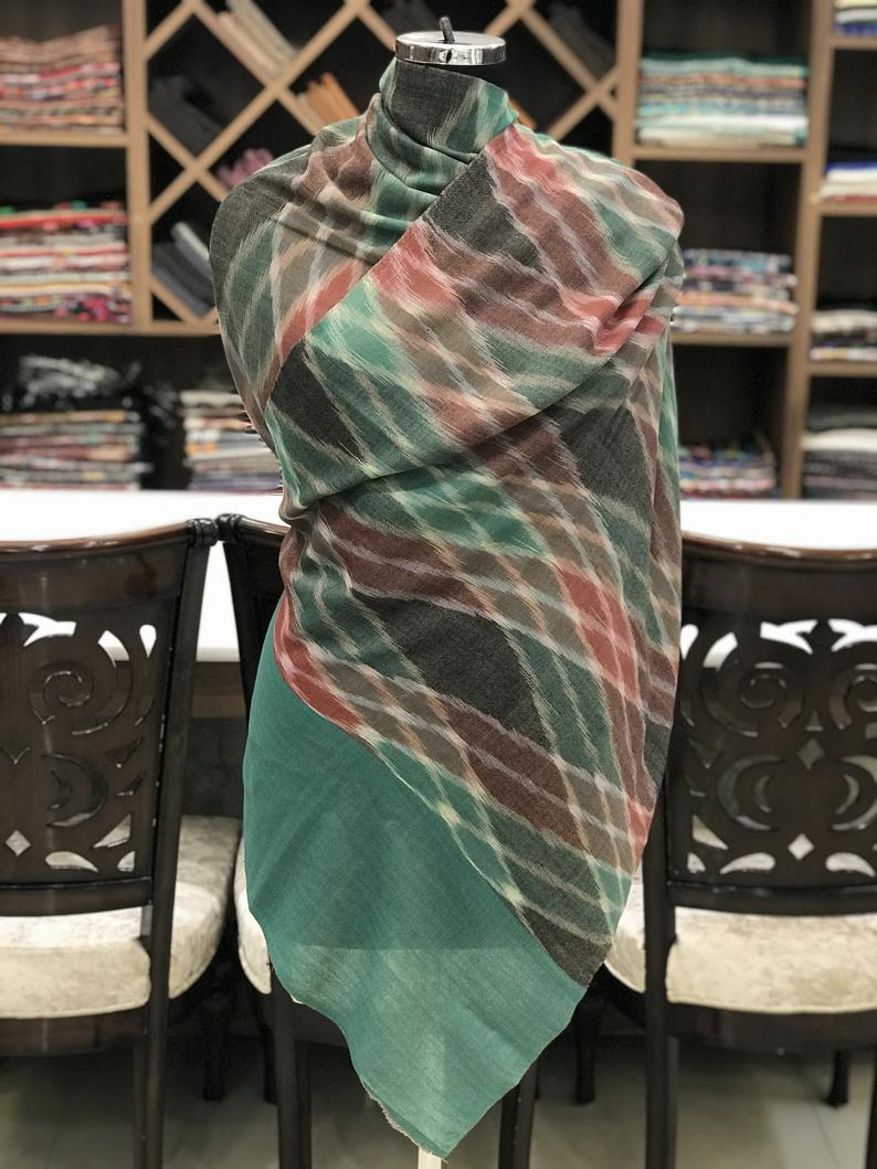 Criss-Cross Ikat Design Pure Pashmina Green Women Stole Scarf Criss-Cross Ikat Design Pure Pashmina Green Women Stole Scarf