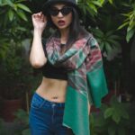 Criss-Cross Ikat Design Pure Pashmina Green Women Stole Scarf model