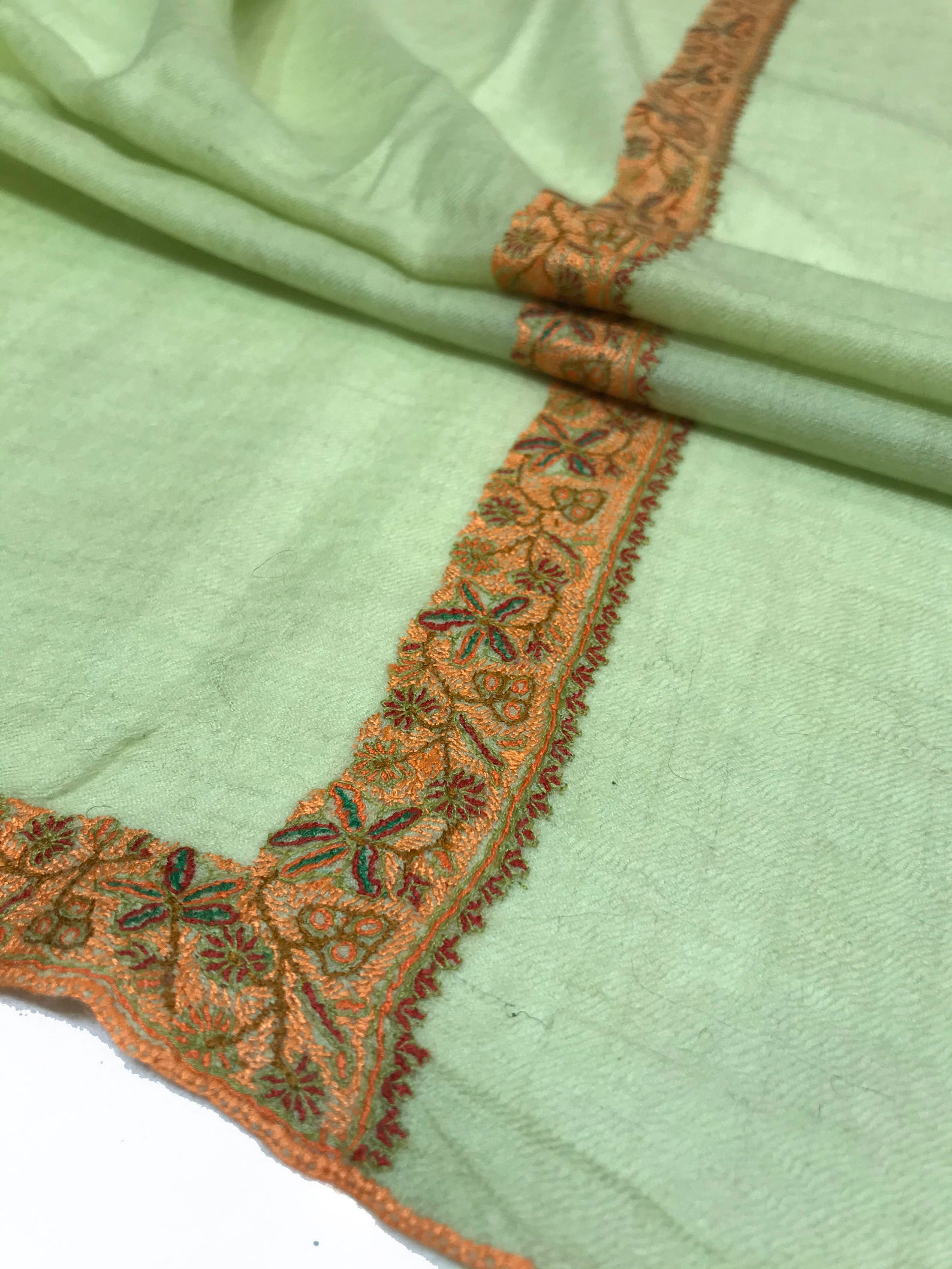 Pure Pashmina Shawl with Border Sozni Hand Embroidery Pure Pashmina Shawl with Border Sozni Hand Embroidery