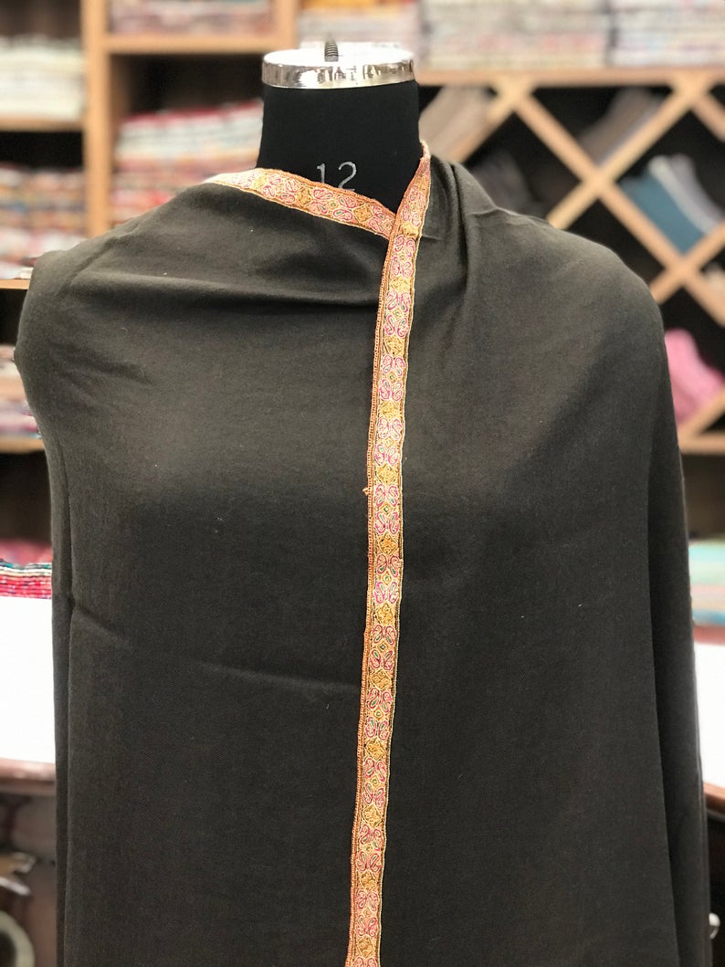 Pure Pashmina Shawl with Border Sozni Hand Embroidery Pure Pashmina Shawl with Border Sozni Hand Embroidery
