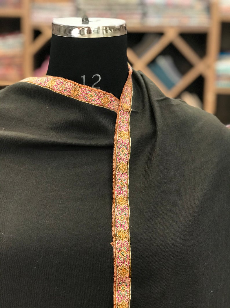 Pure Pashmina Shawl with Border Sozni Hand Embroidery Pure Pashmina Shawl with Border Sozni Hand Embroidery