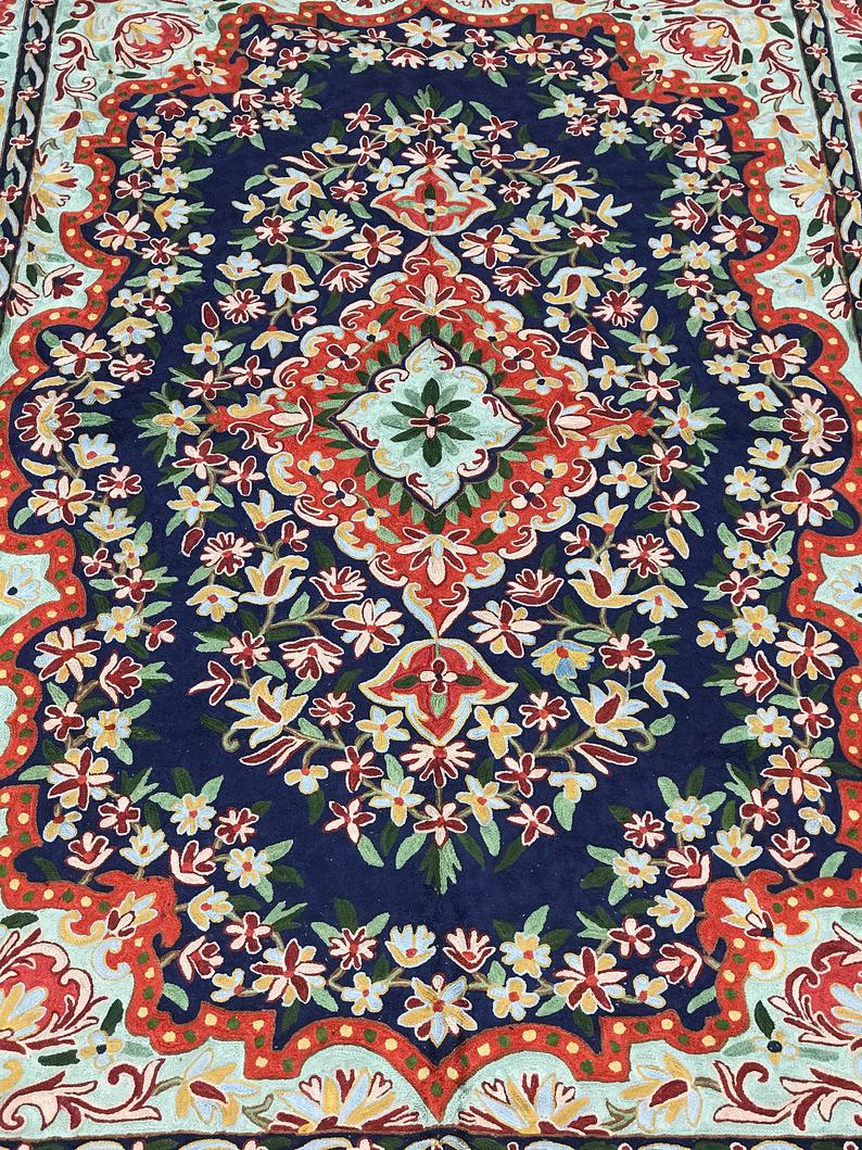Floral Hand Chain Stitched Silk Kashmiri Rug: Navy Blue Floral Hand Chain Stitched Silk Kashmiri Rug: Navy Blue