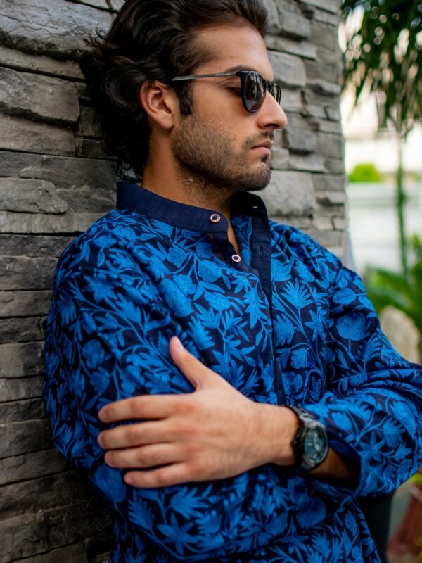Raw Silk Kurta Pyjama with Kashmiri Aari Embroidery 2