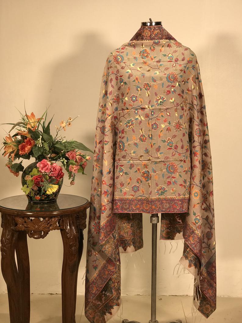 Tea Pink Silk Kani Weave Dupatta Tea Pink Silk Kani Weave Dupatta