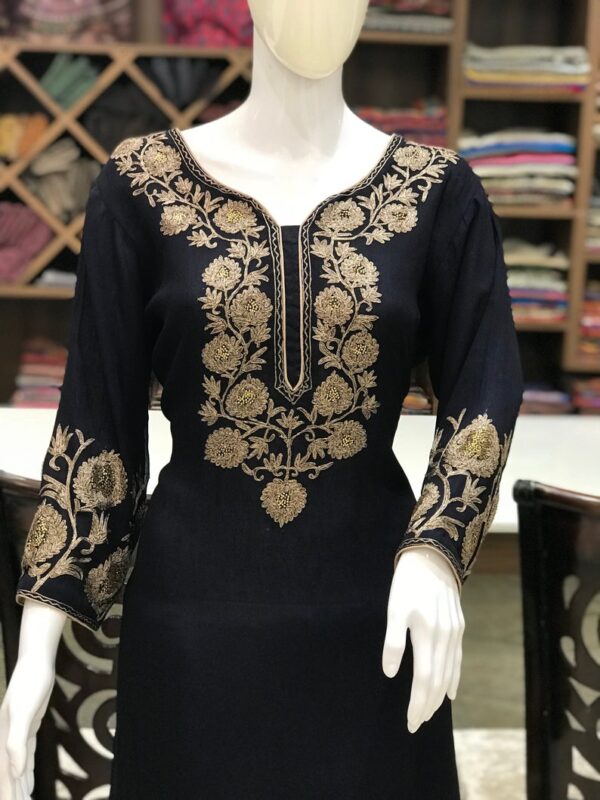 Hand Swarovski and Silk Thread Work Salwar Suit 2