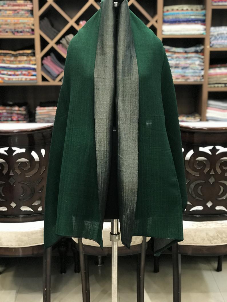 Zari Dhaaga Weave Metallic Pure Pashmina Reversible Stole: Dark Green Zari Dhaaga Weave Metallic Pure Pashmina Reversible Stole: Dark Green