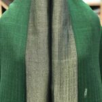 Zari Dhaaga Weave Metallic Pure Pashmina Reversible Stole: Dark Green close up