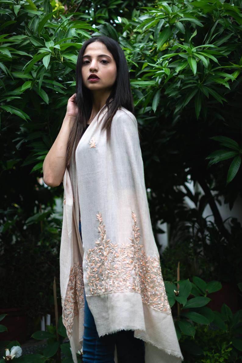 il_794xN.2516847845_9kej Pearl & Cut Dana work Pure Pashmina Stole
