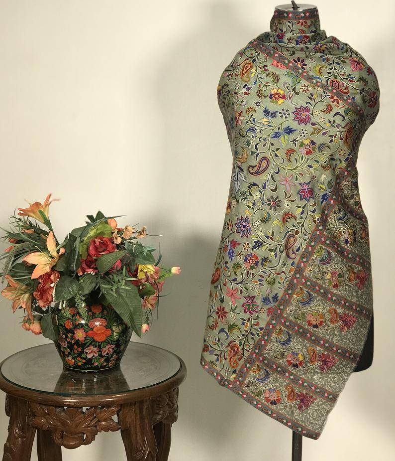 Pista Green Fine Wool Outlined Kalamkari Stole