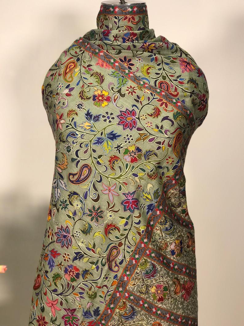 Pista Green Fine Wool Outlined Kalamkari Stole close up