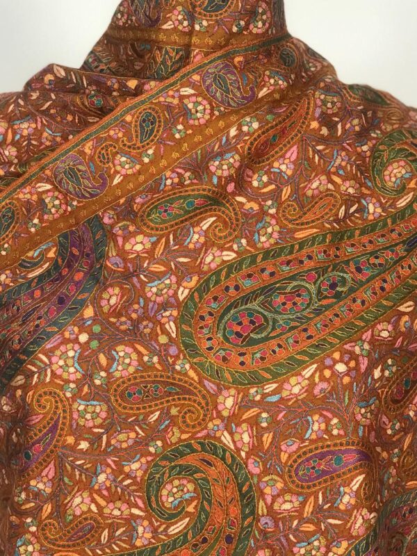 Squash Hand Papier Mache Jamawar Pure Pashmina Shawl close up