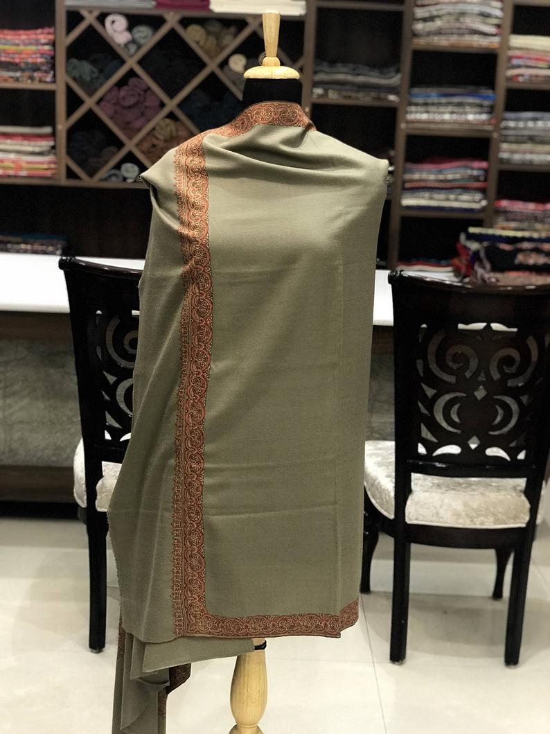 Neem Daur Sozni Hand Embroidered Pure Pashmina Shawl: Beige Neem Daur Sozni Hand Embroidered Pure Pashmina Shawl: Beige