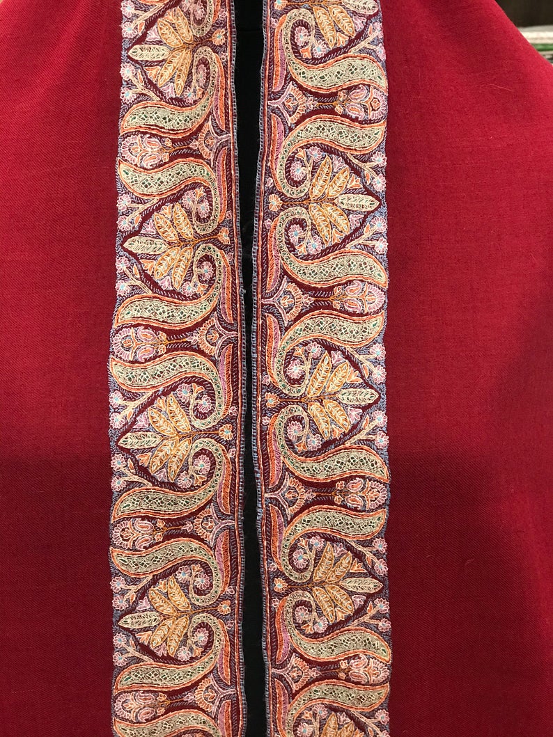 Neem Daur Sozni Hand Embroidered Pure Pashmina Shawl: Red close up Neem Daur Sozni Hand Embroidered Pure Pashmina Shawl: Red close up