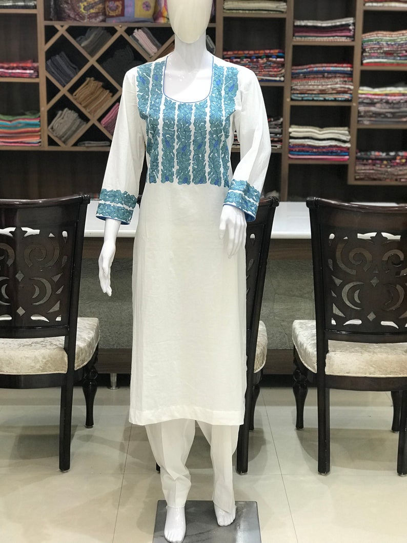 Cotton suit with stripes Embroidered neck Cotton suit with stripes Embroidered neck