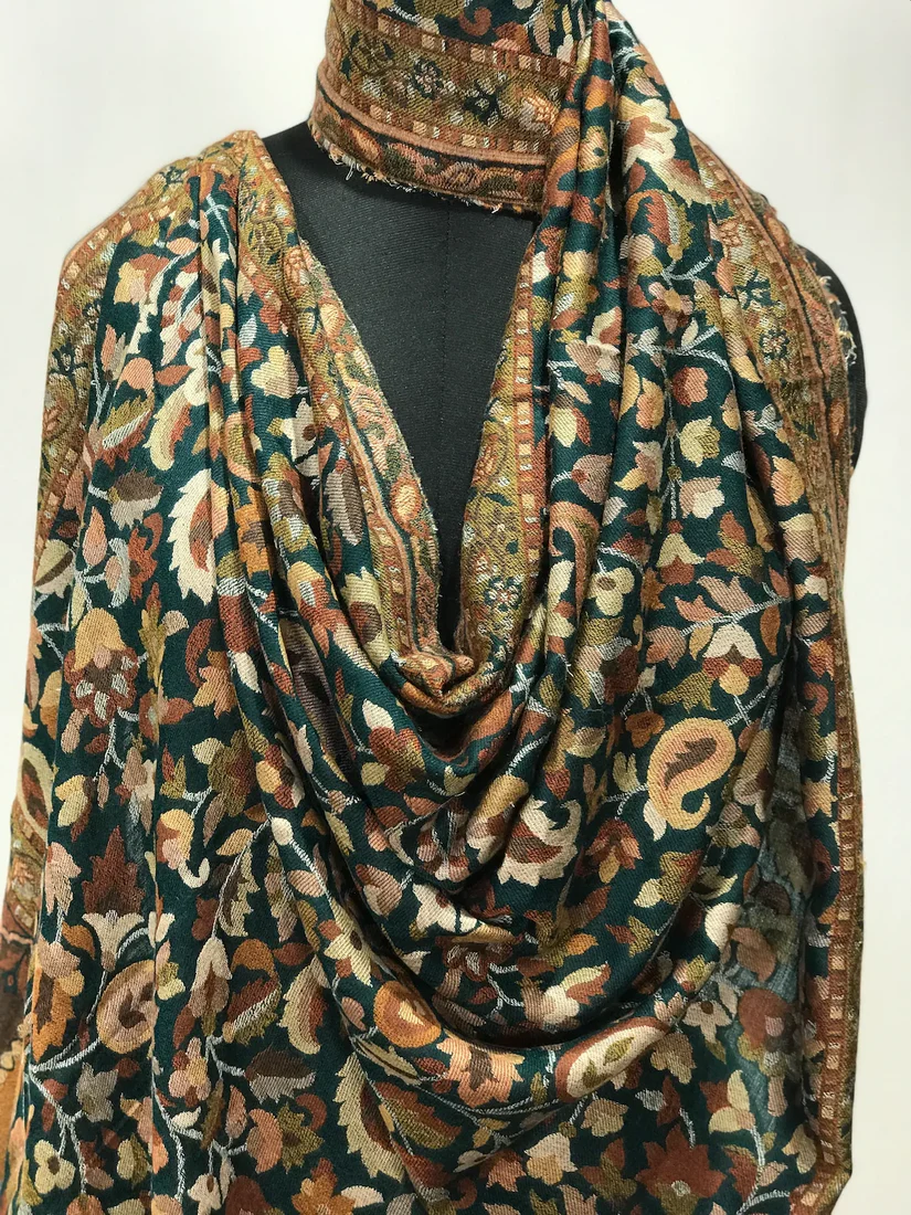 Bottle Green Soft Fine Wool Kani Stole close up