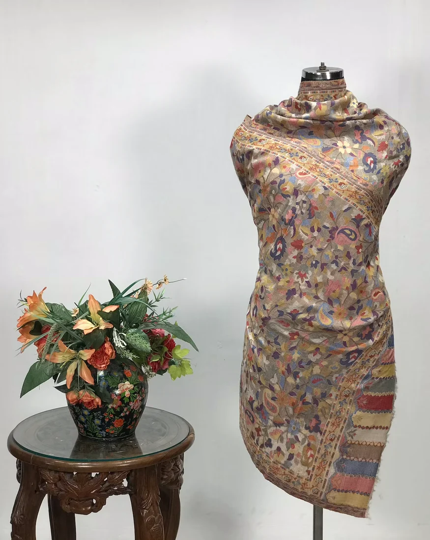 Beige Fine Wool Kani Stole close up