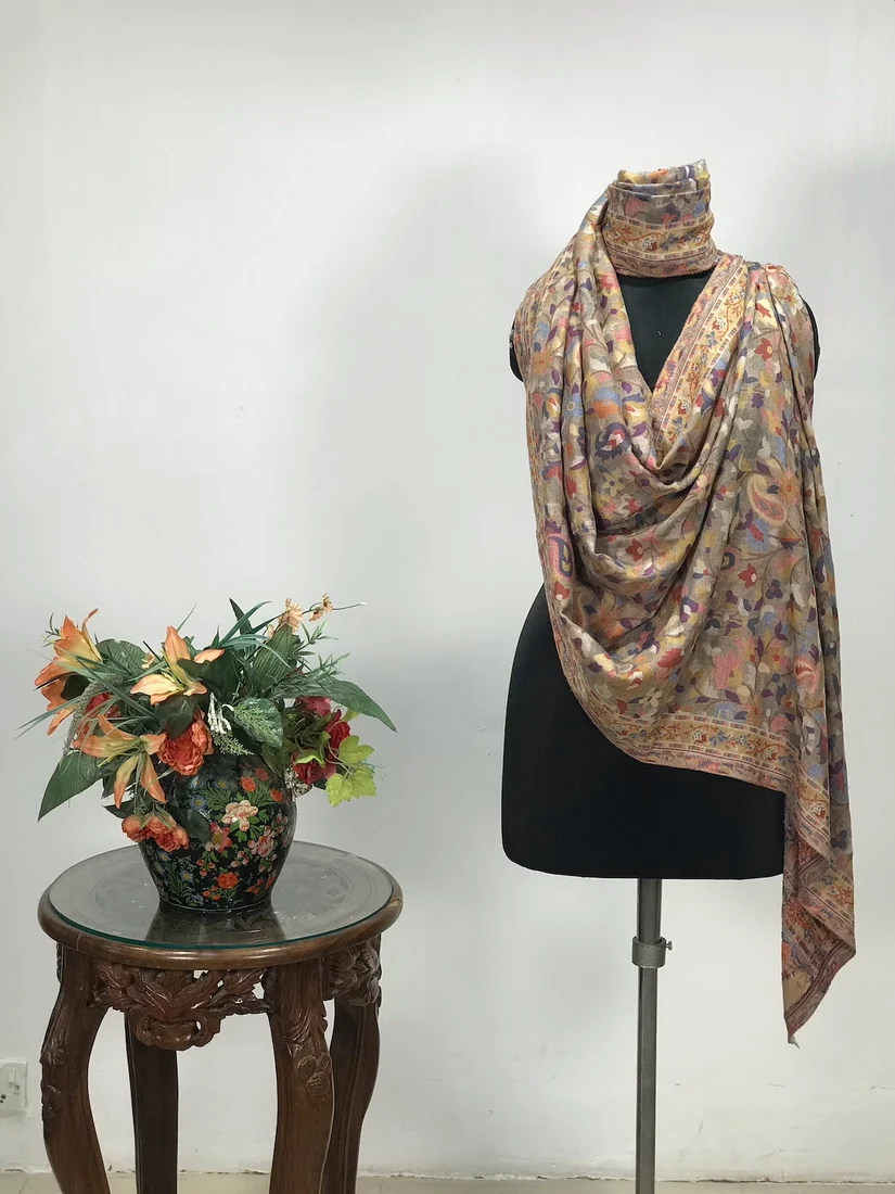 Beige Fine Wool Kani Stole