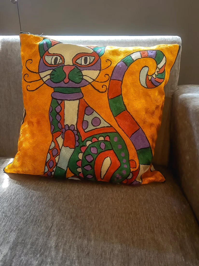 Hand Chain Stitch Kitty Design Abstract Face Cushion Covers