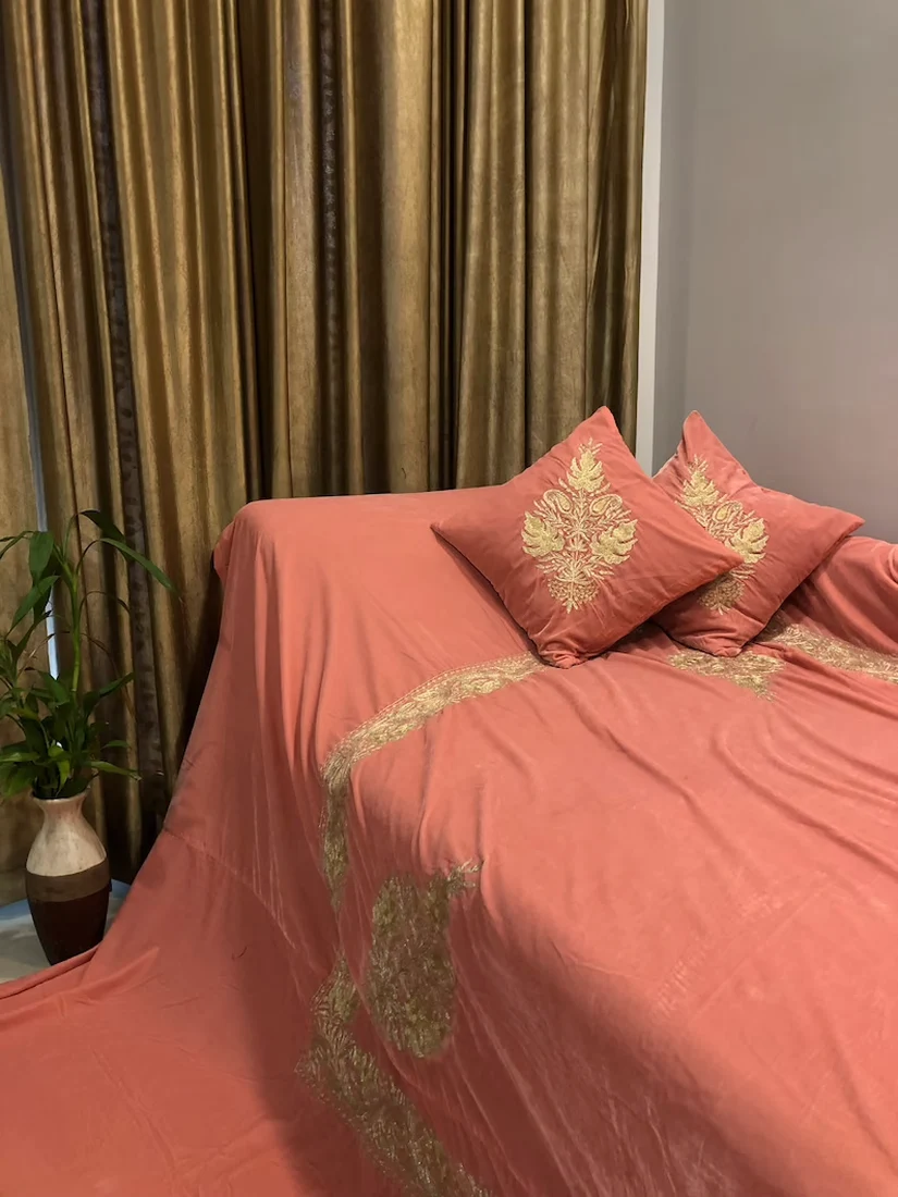 Royal Velvet Bed Cover with Kashmiri Tilla Embroidery: Chinaar Ambi Border close up