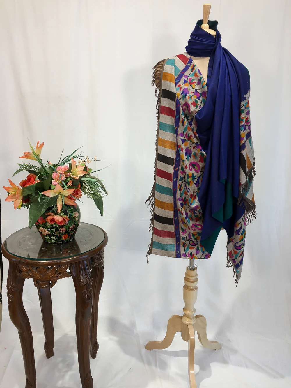 Blue Pure Pashmina Reversible Shawl With Kani Hand Crafted Palla Blue Pure Pashmina Reversible Shawl With Kani Hand Crafted Palla