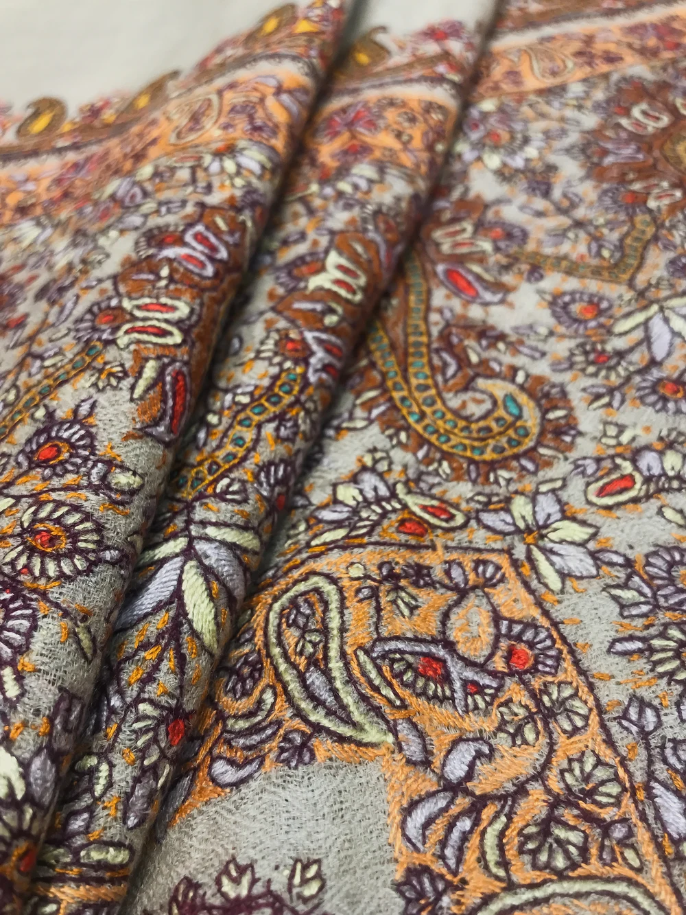 Beige Pure Pashmina Shawl With Sozni Jaal Hand Embroidery Front