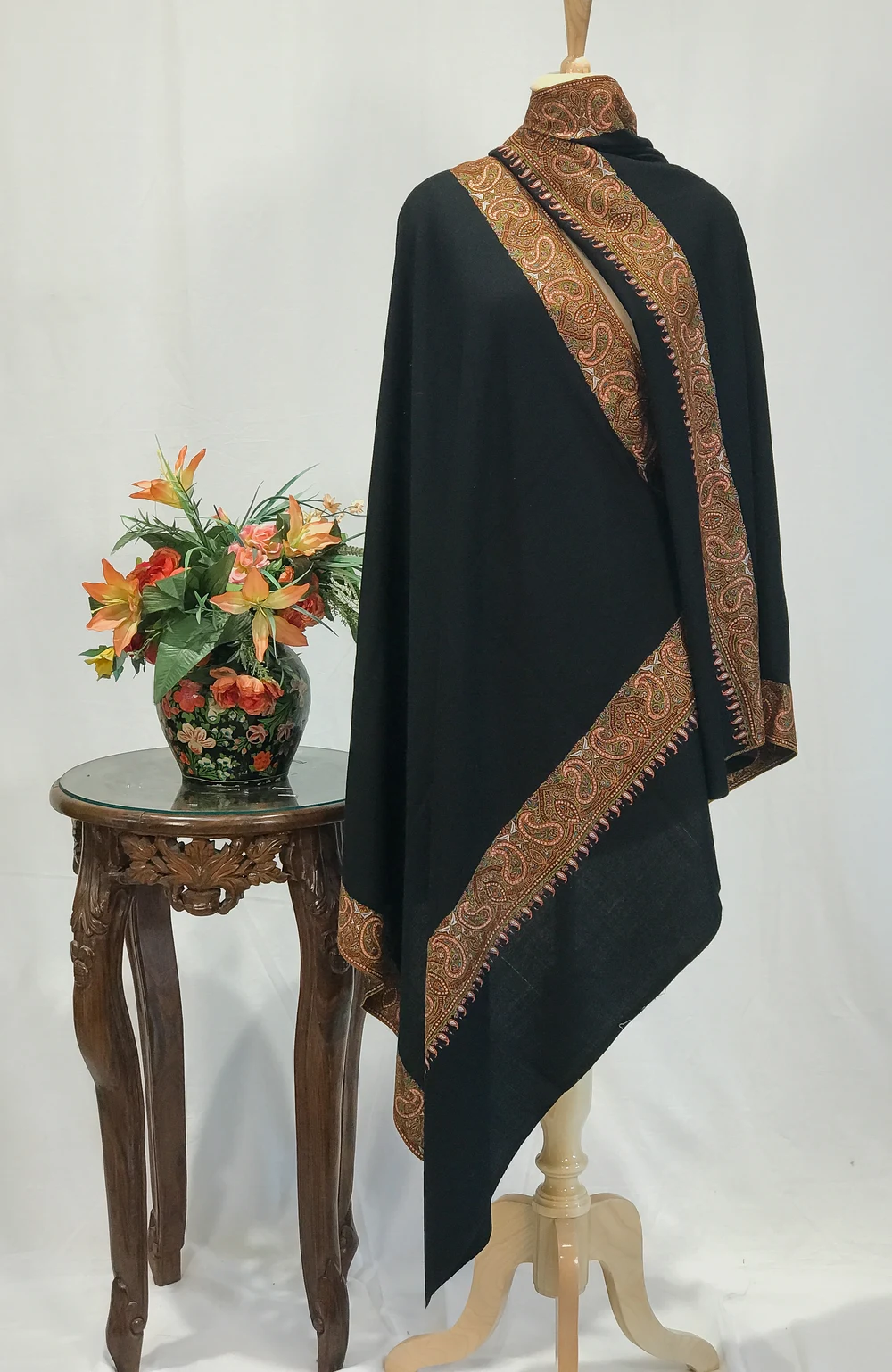Black Pure Pashmina Shawl With Sozni Hand Embroidery Black Pure Pashmina Shawl With Sozni Hand Embroidery
