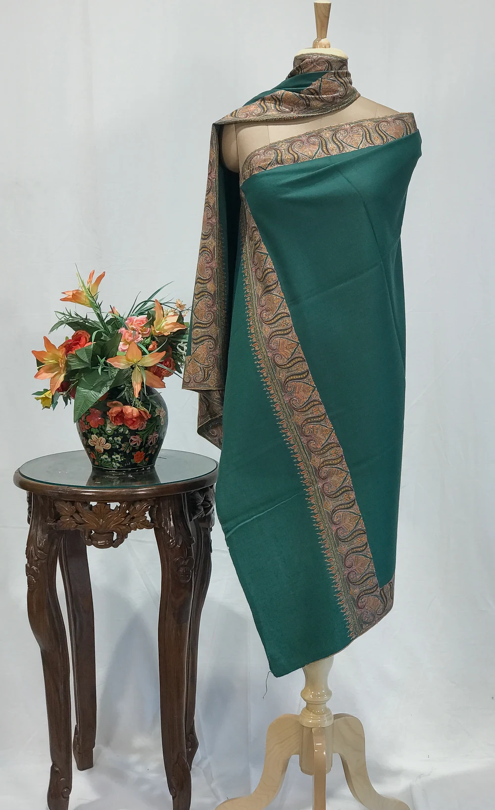 Shamrock Green Pure Pashmina Shawl With Sozni Hand Embroidery