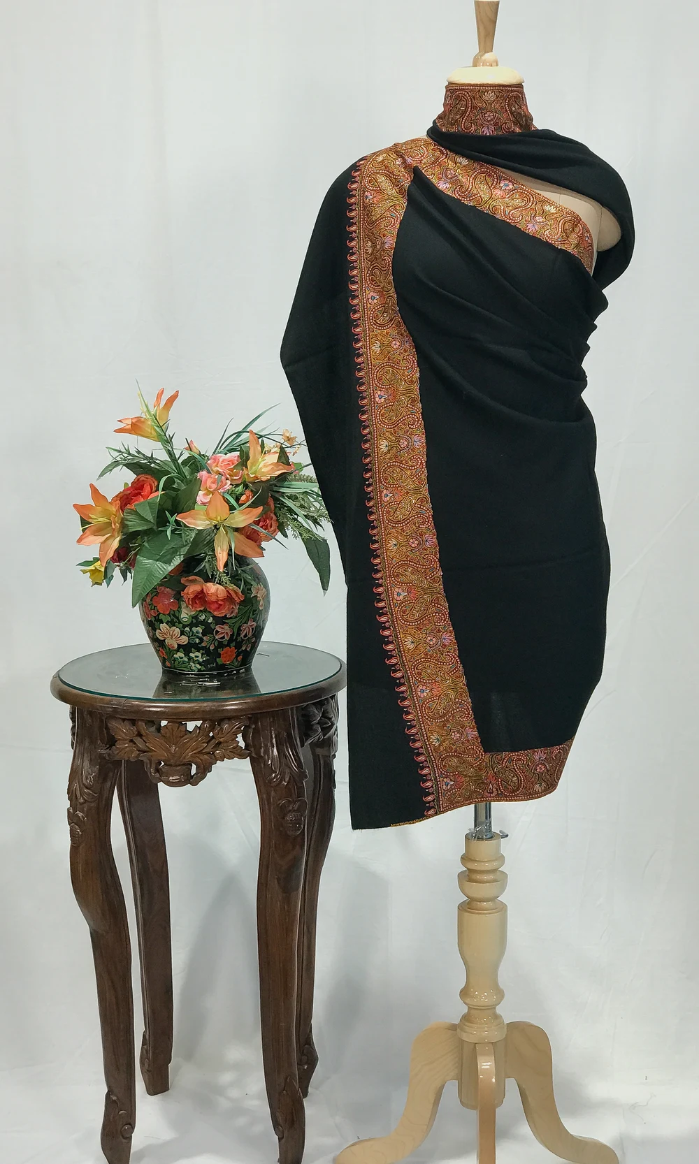 Black Pure Pashmina Shawl With Sozni Hand Embroidery Persuaded From Chinar And Paisley Motif
