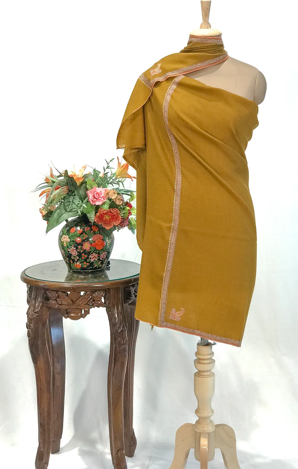 Medallion Yellow Pure Pashmina Shawl With Sozni Hand Embroidery Medallion Yellow Pure Pashmina Shawl With Sozni Hand Embroidery