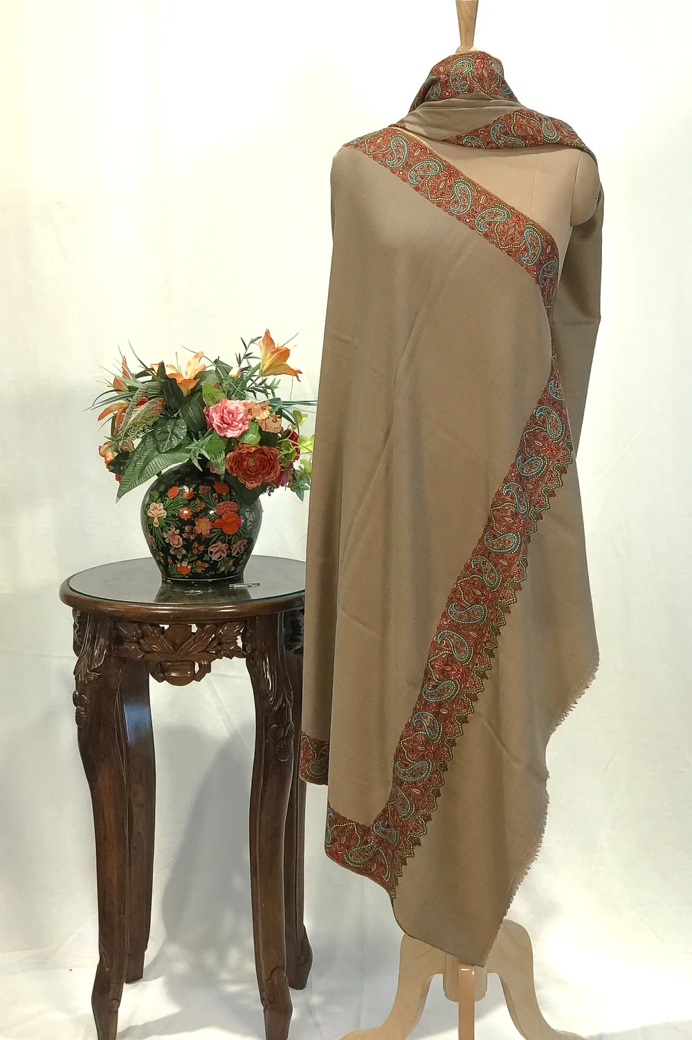 Hazelwood Beige Pure Pashmina Shawl With Sozni Hand Embroidery Hazelwood Beige Pure Pashmina Shawl With Sozni Hand Embroidery