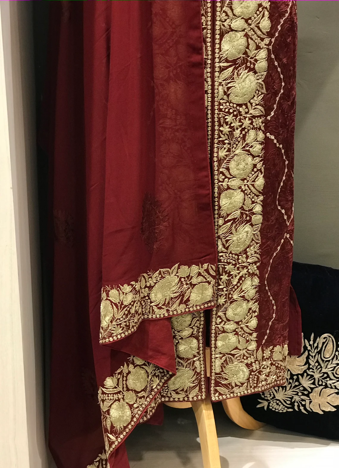 Monochromatic Jama Aari and Tilla Embroidered Salwar Suit: Red closeup