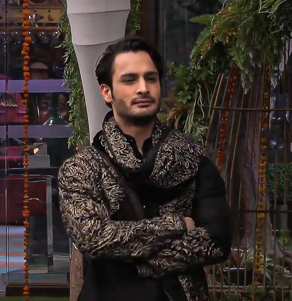 Black Raw Silk Kurta Pyjama with Velvet Shawl with Kashmiri Zari Thread Embroidery