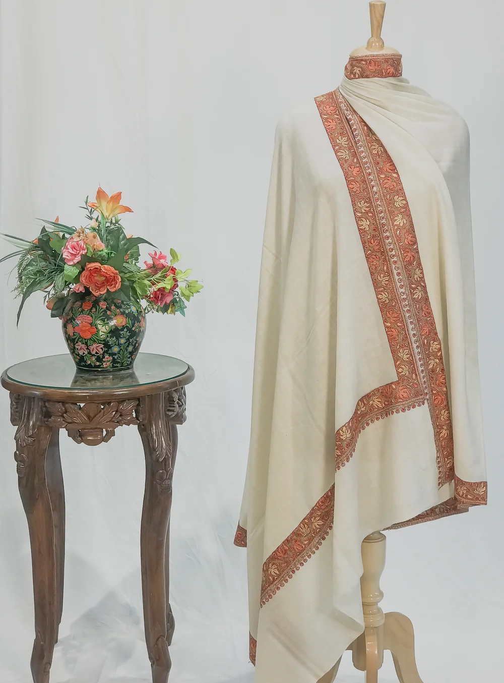 Ivory Cream Pure Pashmina Shawl With Sozni Hand Embroidery Ivory Cream Pure Pashmina Shawl With Sozni Hand Embroidery