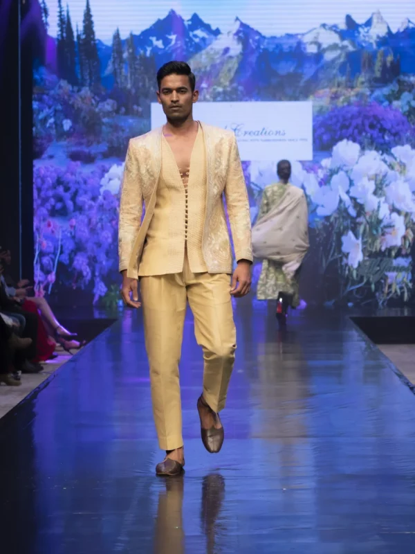 Fawn Traditional Men's Suit