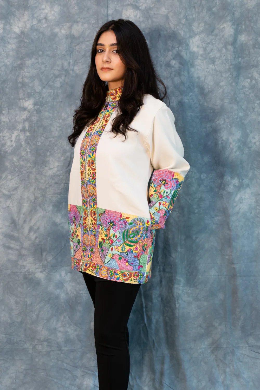 Tootoo Papier Mache Hand Embroidered Pure Wool Jacket: White Side