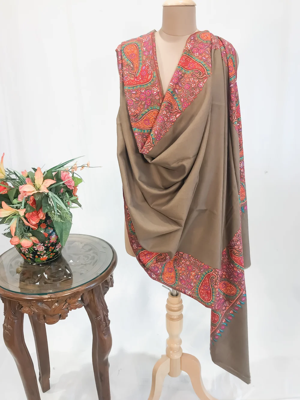 Natural Biege Pure Pashmina Shawl With Sozni hand Embroidery Natural Biege Pure Pashmina Shawl With Sozni hand Embroidery
