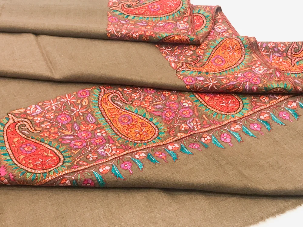 Natural Biege Pure Pashmina Shawl With Sozni hand Embroidery Natural Biege Pure Pashmina Shawl With Sozni hand Embroidery