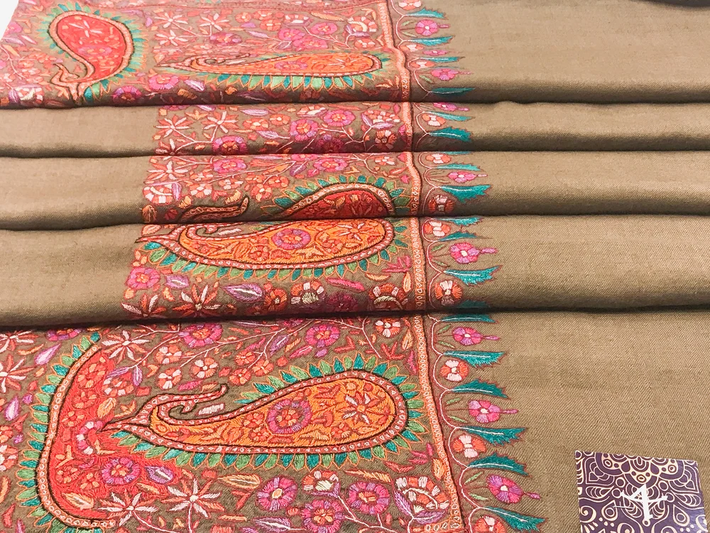 Natural Biege Pure Pashmina Shawl With Sozni hand Embroidery Natural Biege Pure Pashmina Shawl With Sozni hand Embroidery