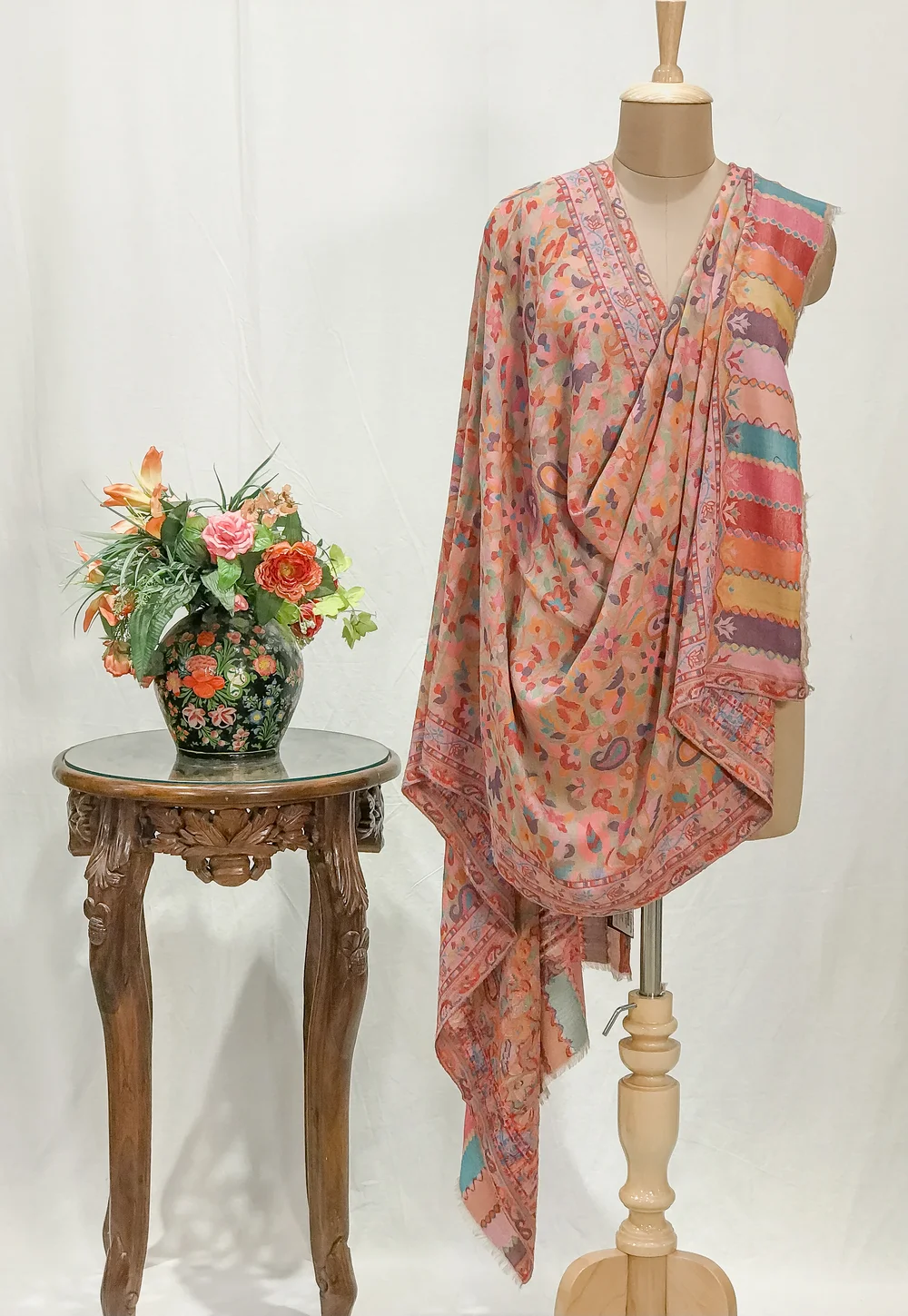 Natural Pashmina Stole: Shades of Red and Pink