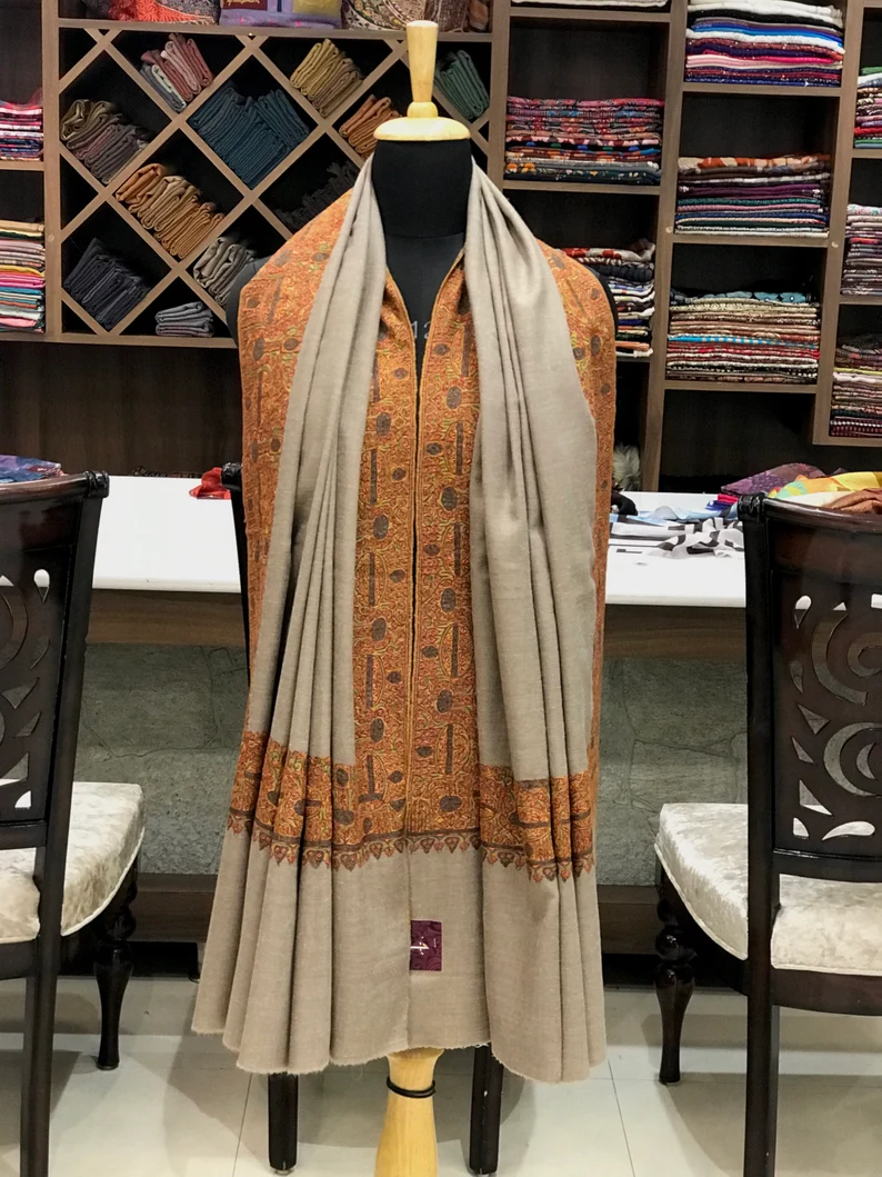 Natural Biege Pure Pashmina Shawl With Sozni hand Embroidery.1524693536_8la5 Natural Biege Pure Pashmina Shawl With Sozni hand Embroidery