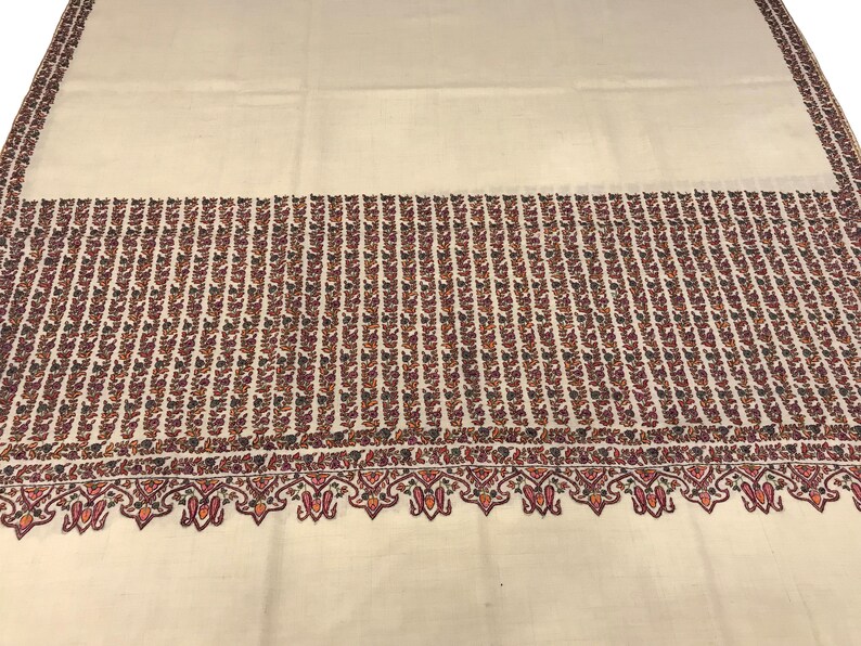 Natural White Papier Mache Hand Embroidered Pure Pashmina Shawl