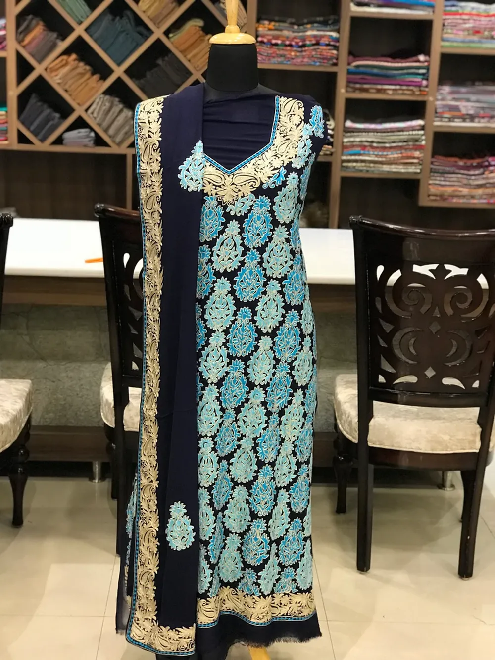 Zari & Aari Fusion Kashmiri Woman Suit
