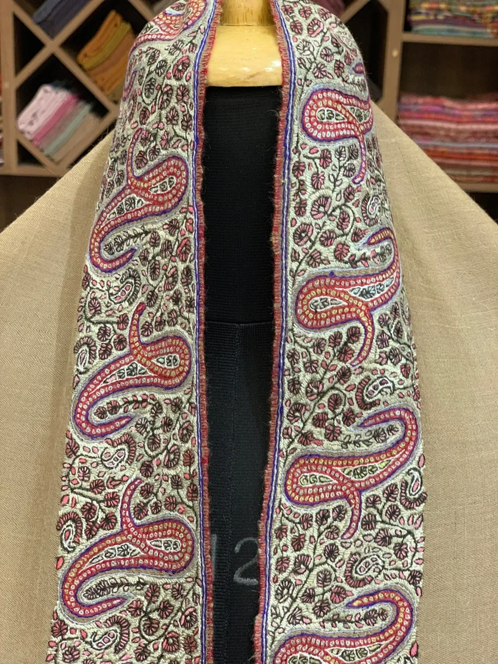 Sozni Hand Embroidered Pure Pashmina Shawl