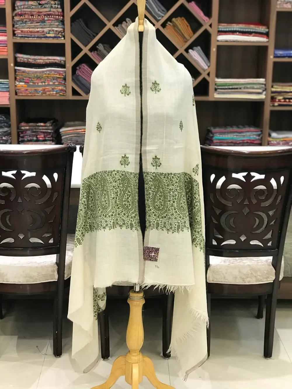 Pure Pashmina Shawl Natural White With Sozni Hand Embroidery
