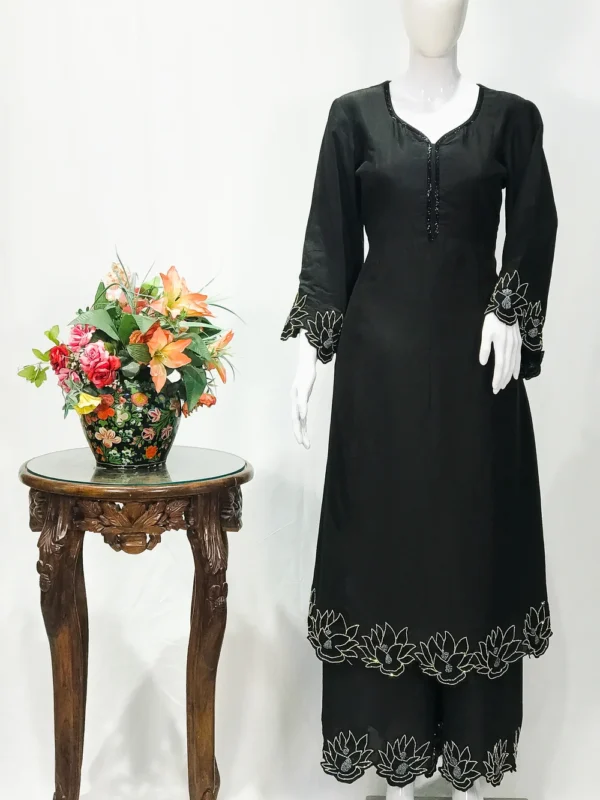 Black Hand Cut Daana Fused With Zardosi Thread Work Crepe Silk Kashmiri Suit